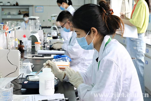 省職業(yè)院校技能大賽高職組 農(nóng)產(chǎn)品質(zhì)量安全檢測(cè) 賽項(xiàng)在我校順利舉行